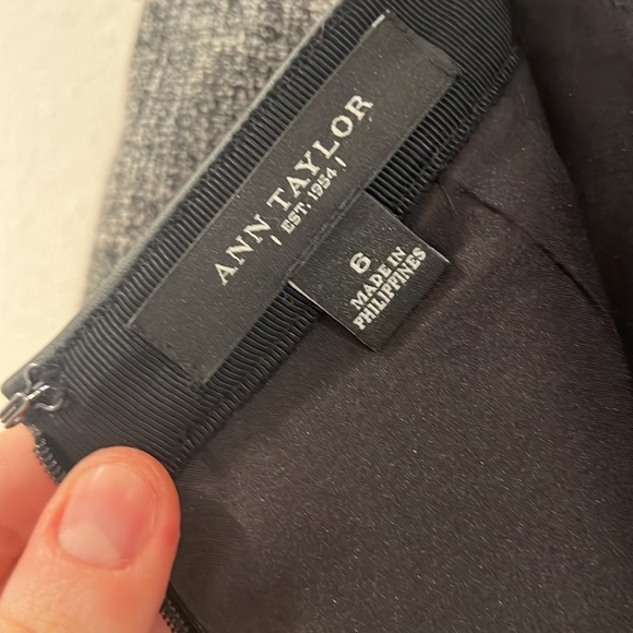 Ann Taylor pencil skirt - Picture 5 of 5